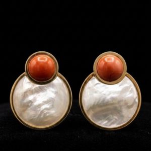 Orecchini "Moonlight" corallo, madreperla, argento 925/1000 dorato